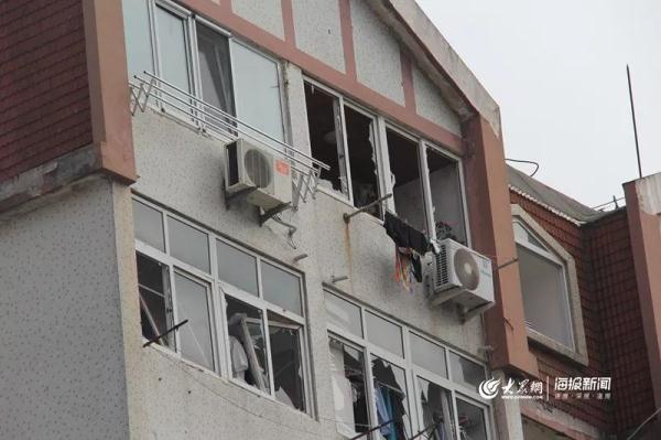 突發(fā)！青島一居民樓發(fā)生爆燃！已造1人死亡，7人受傷！3公里外有震感…